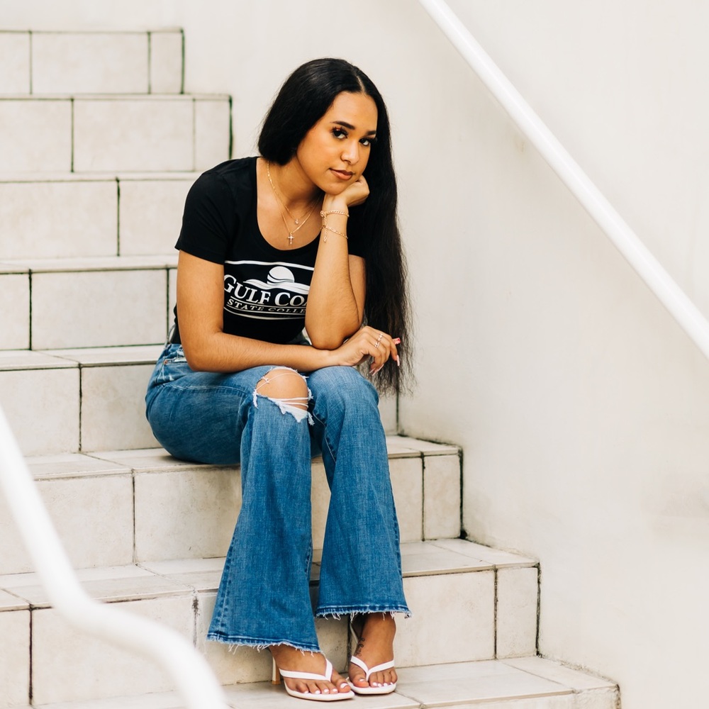 Meet your Posher, Faith